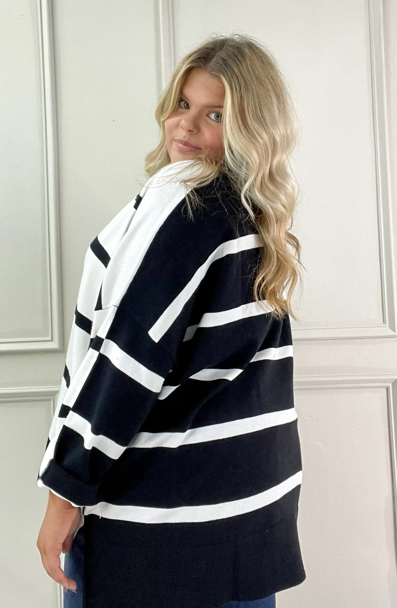 Black & White Curvy Contrast Stripe Sweater
