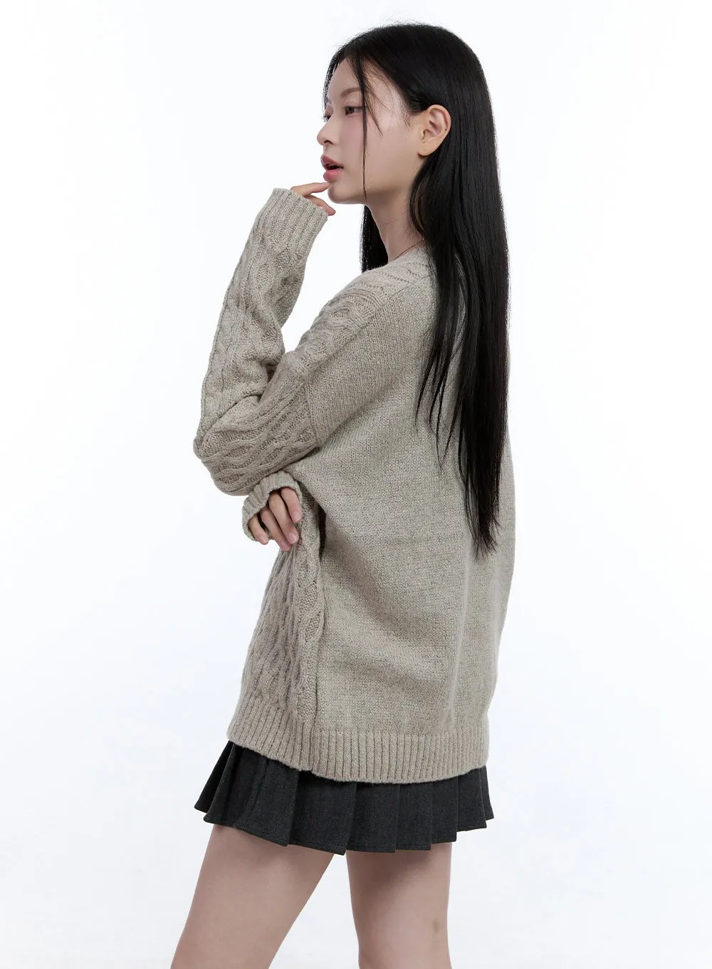 Cable Round-Neck Sweater OO429