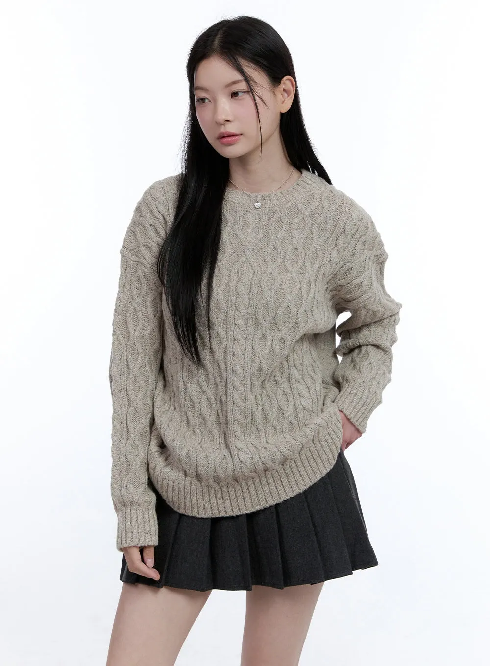 Cable Round-Neck Sweater OO429