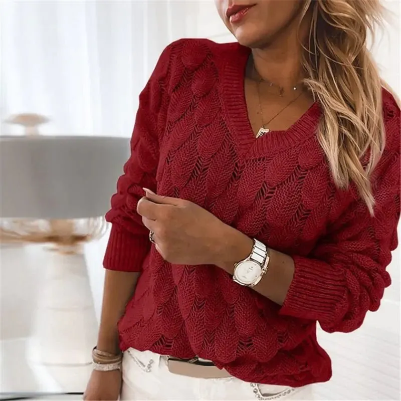 Elegant Women's Sweater – Cozy, Stylish & Timeless Comfort
