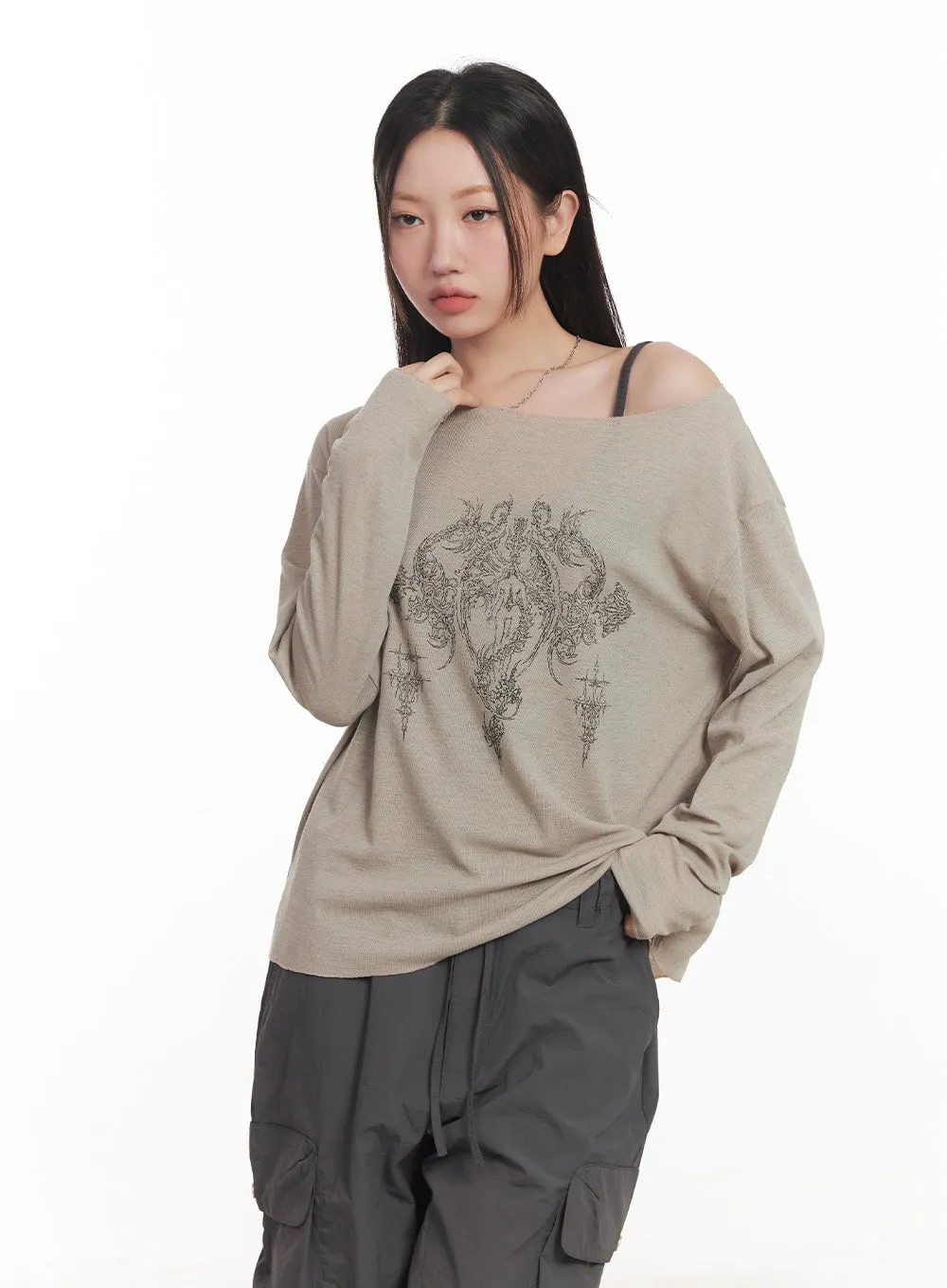 Graphic Off-Shoulder Long Sleeve Top CA518