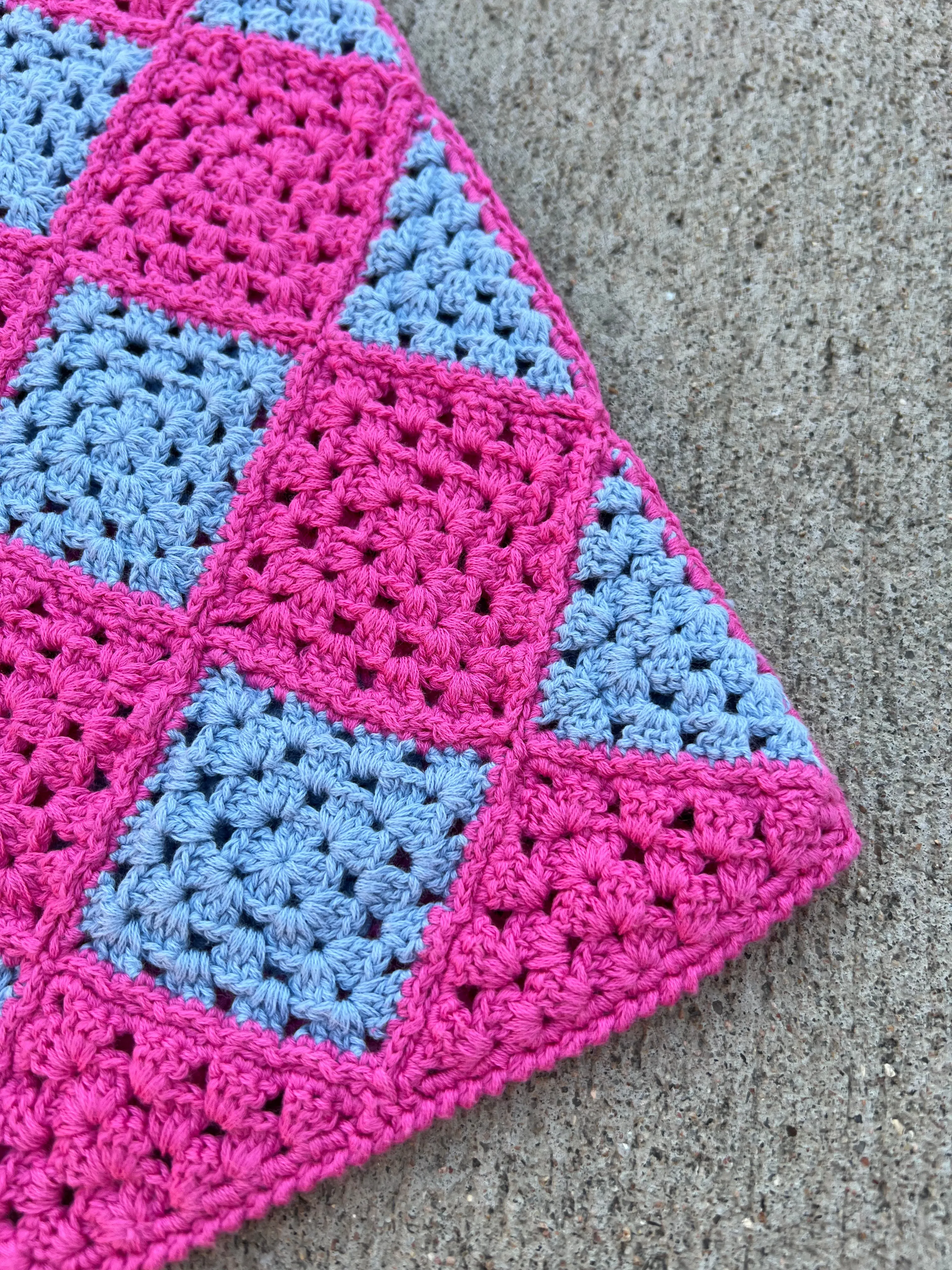 HOWL'S HAND CROCHET SQUARE BUTTON-UP