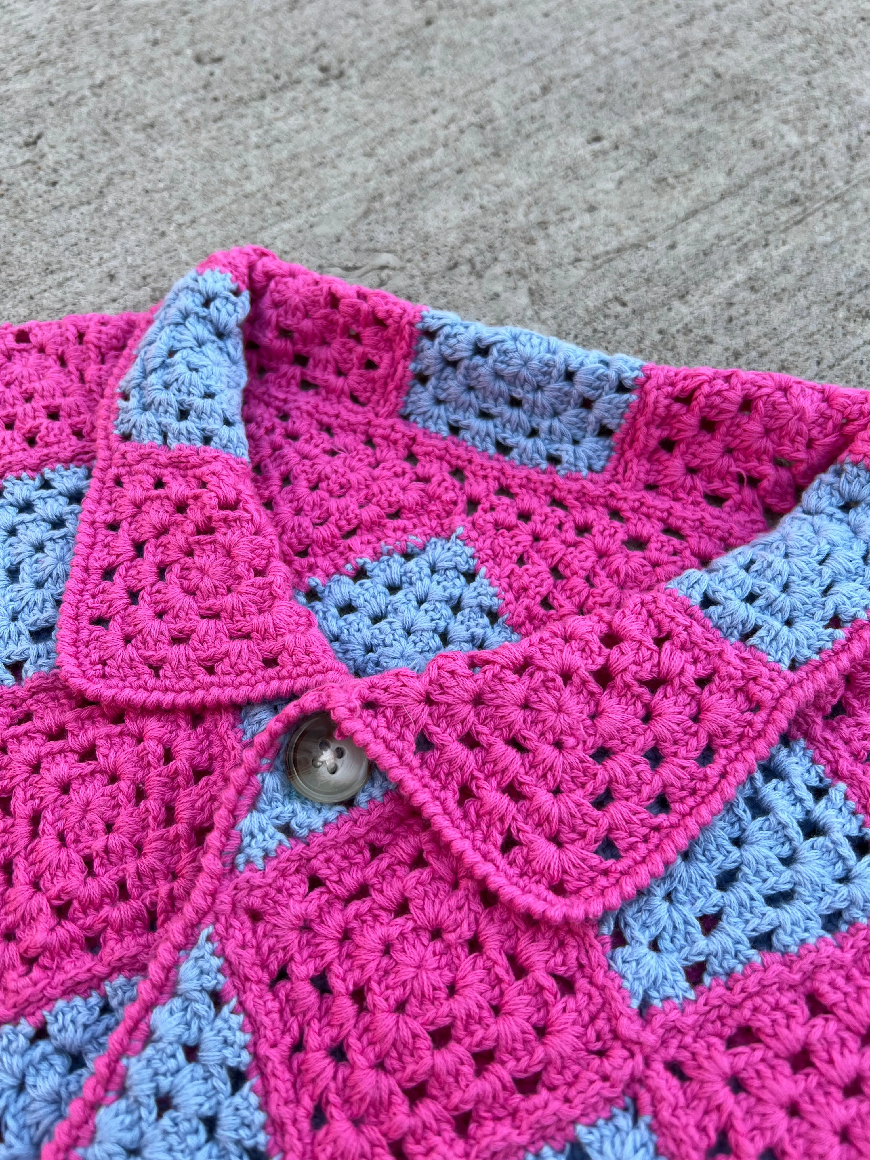 HOWL'S HAND CROCHET SQUARE BUTTON-UP