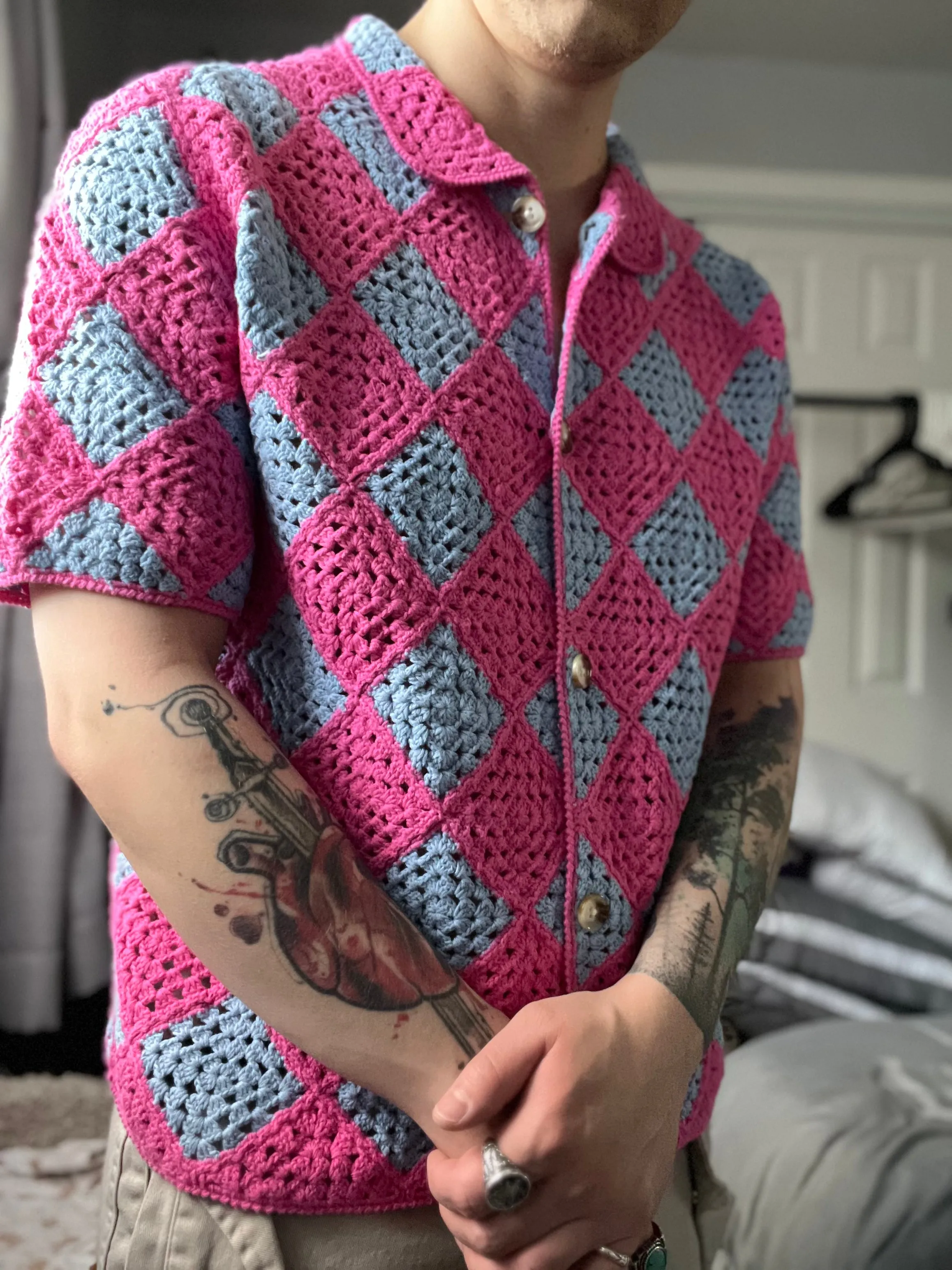 HOWL'S HAND CROCHET SQUARE BUTTON-UP