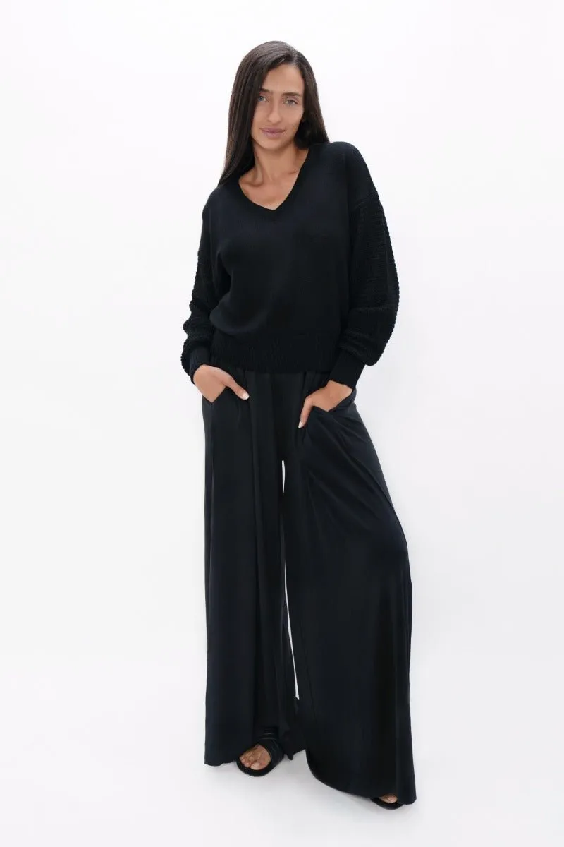 Nagano MMJ V-Neck Sweater in Licorice