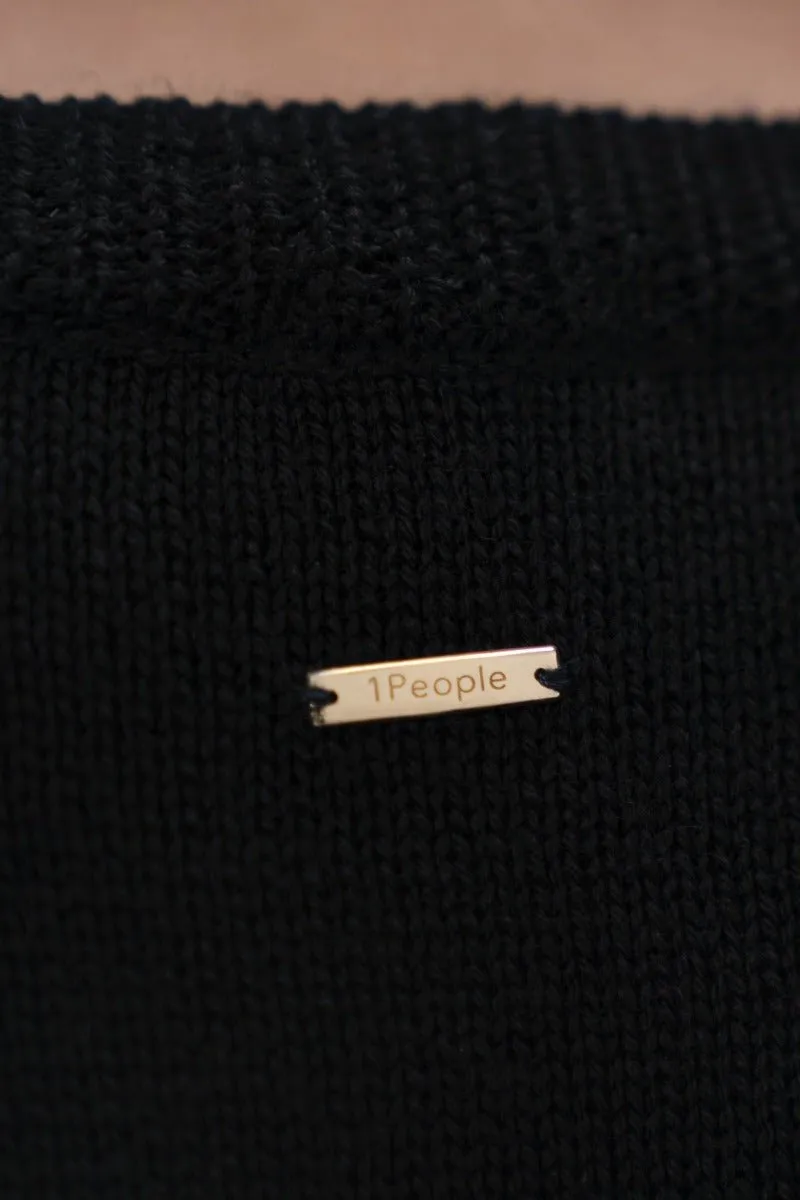 Nagano MMJ V-Neck Sweater in Licorice