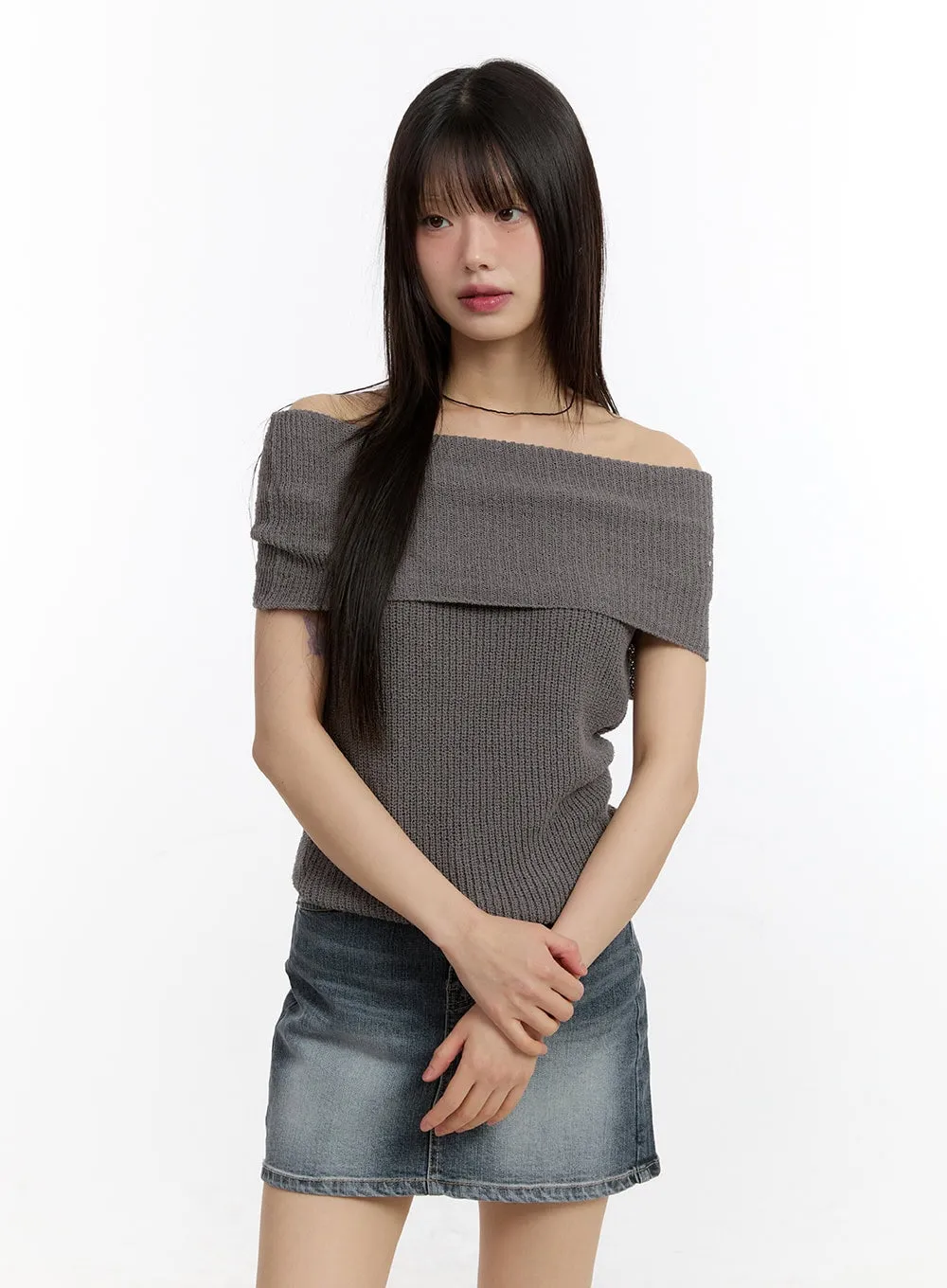 Off-Shoulder Sleeveless Knit Top CA509