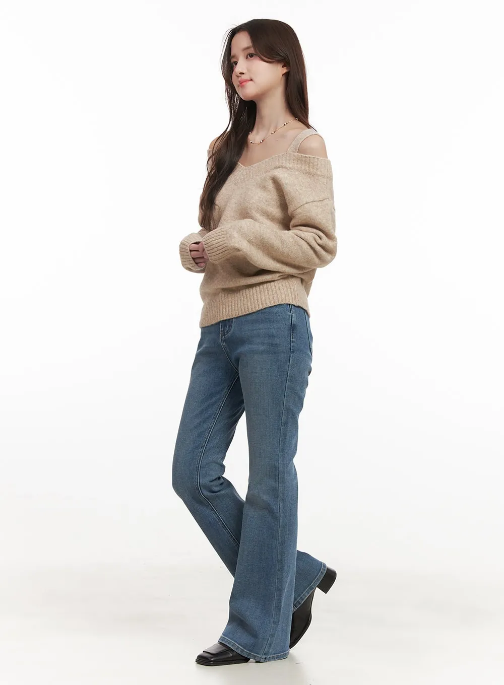 Off-Shoulder V-Neck Sweater with Straps CJ515
