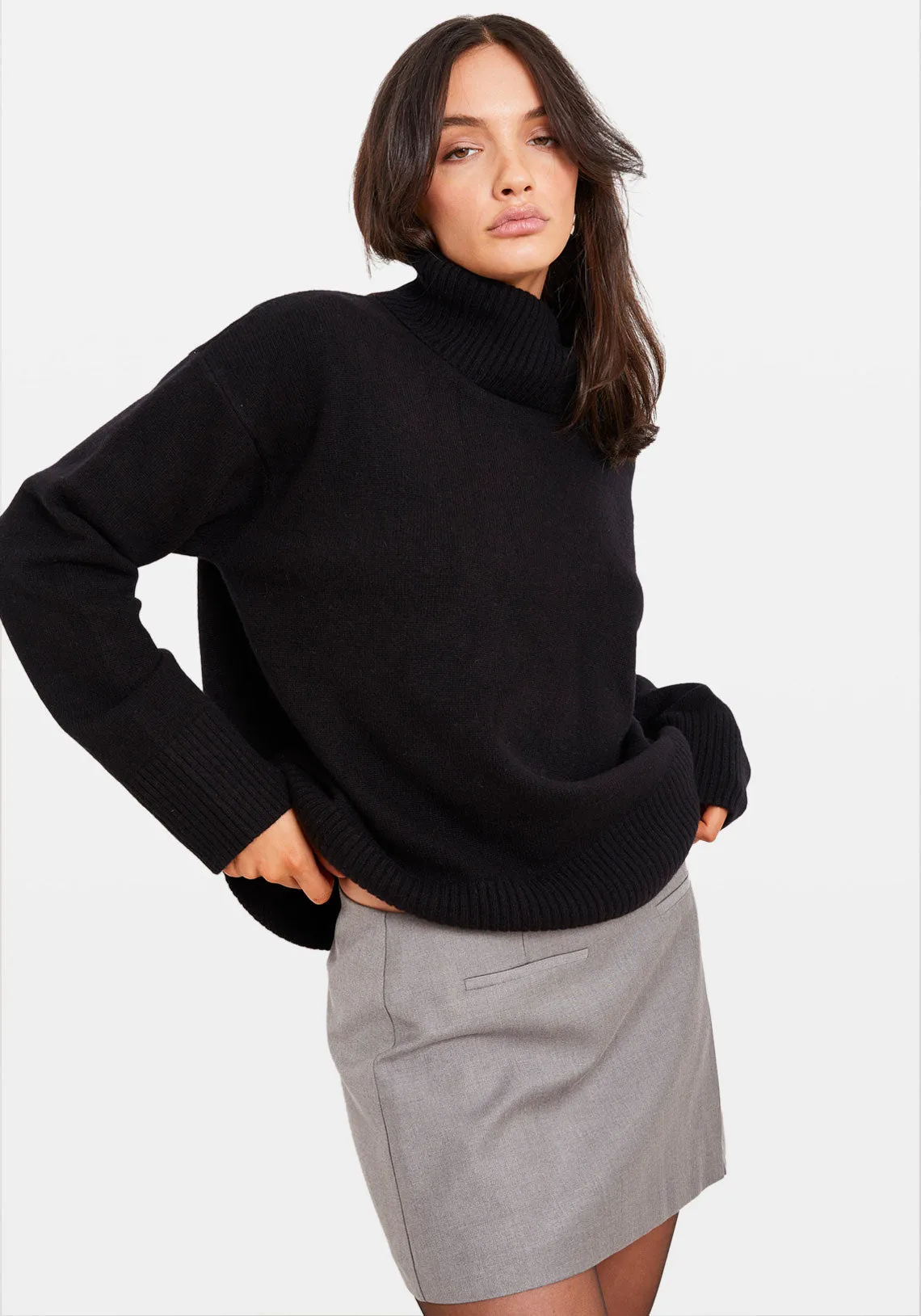 OVERSIZED TURTLENECK SWEATER