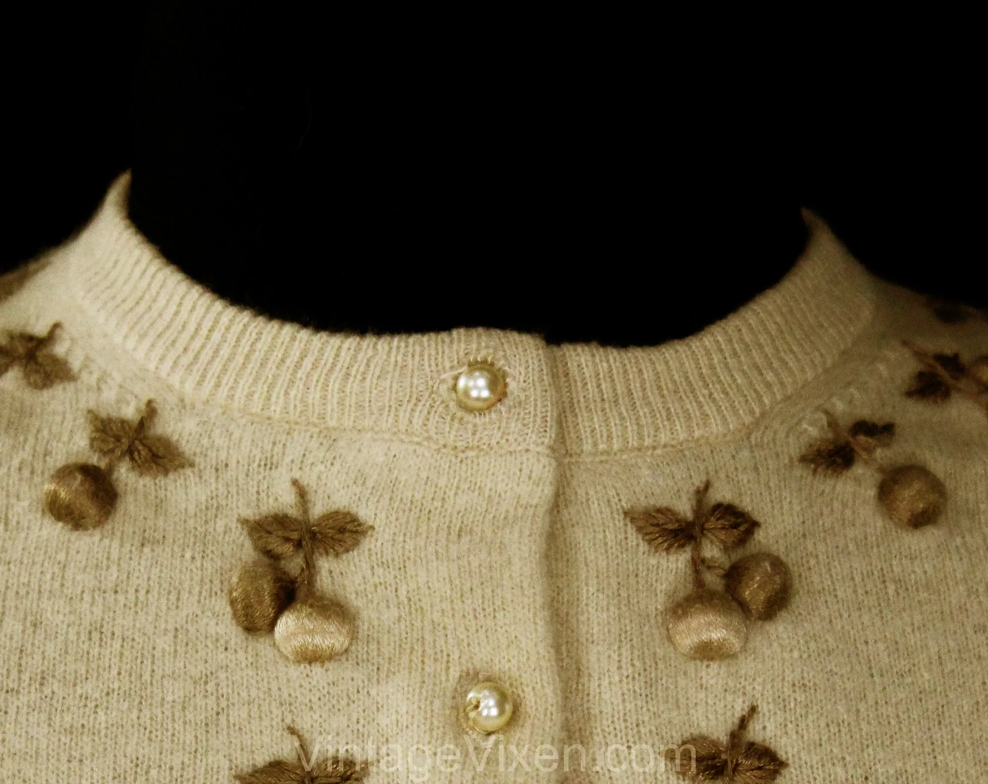 Size 10 Cashmere Cardigan with Cherry Embroidery - 1950s Cherries Fruit Button Front Beige Sweater - 50s Angora Luxury Knit Jumper - Bust 36