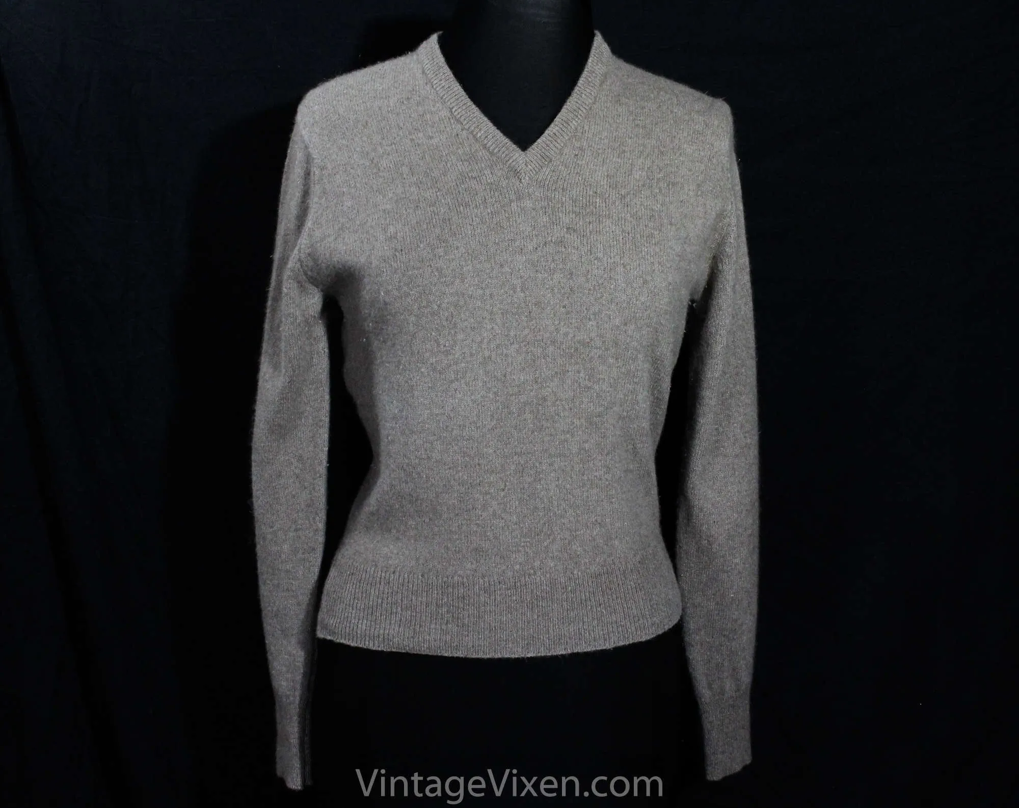 Size 12 Mink Sweater - Long Sleeved Large V Neck Pullover - Classic Beige Brown Luxury Knit From Great Britain - Fall Winter - Bust 38.5