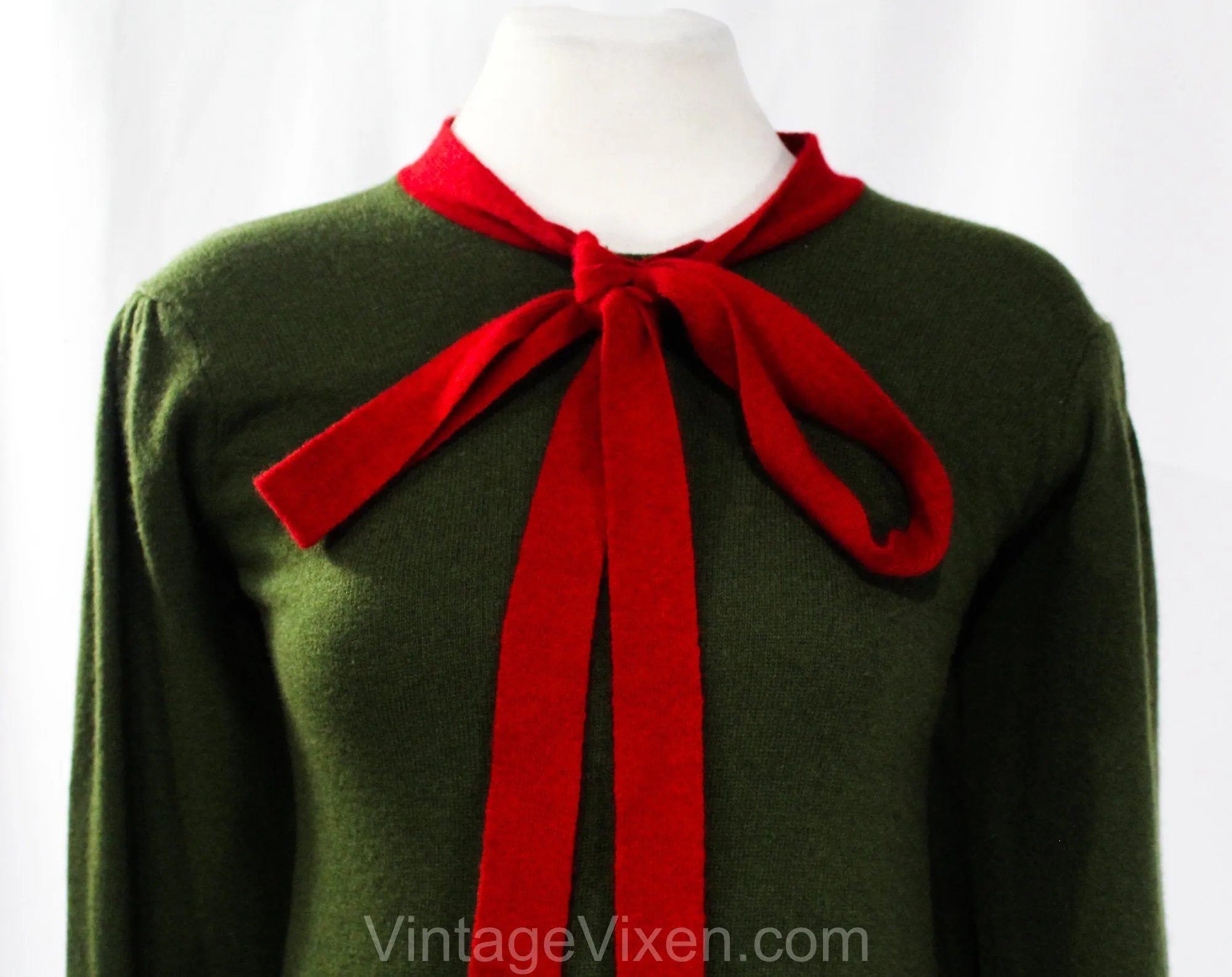 Size 6 Gucci Sweater - 1920s Inspired Flapper Style Designer Knit Top - Winter Spring - Small Sage Green & Cranberry Red Scottish Cashmere