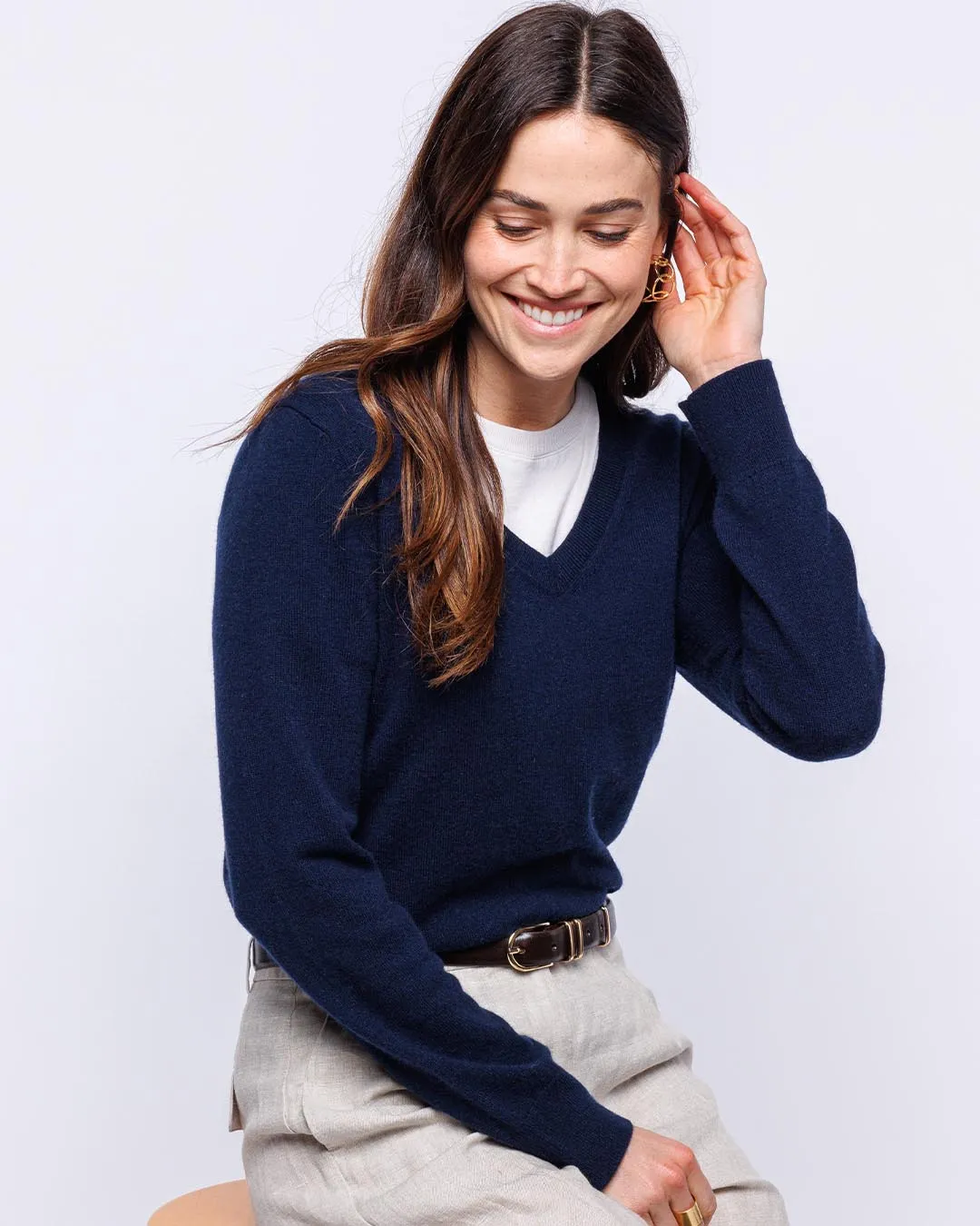 Womans Essential Cashmere V-Neck Sweater in Navy - order size down, runs large